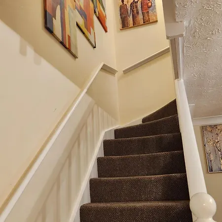 Captivating 3-bed House In Kent Erith