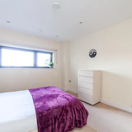 Tower Bridge Apartment