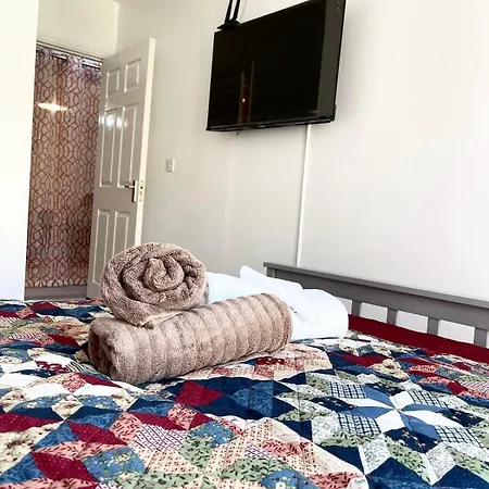 Apartment Crescent - Two Bedroom