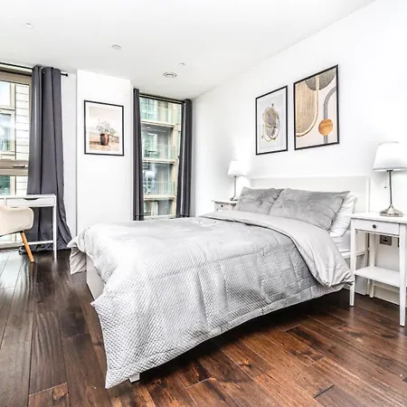 Stunning 2 Bedroom In Tower Hill