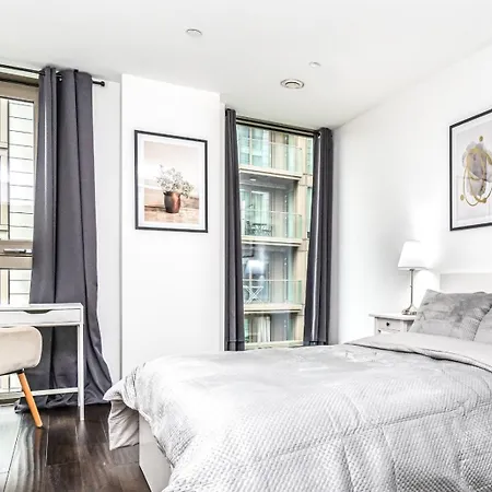 Stunning 2 Bedroom In Tower Hill Apartment