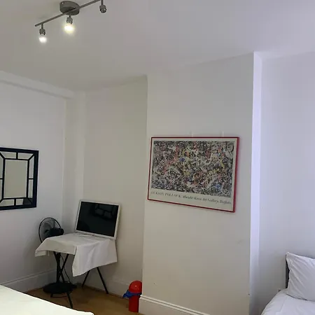 Brick Lane Hotel 2*