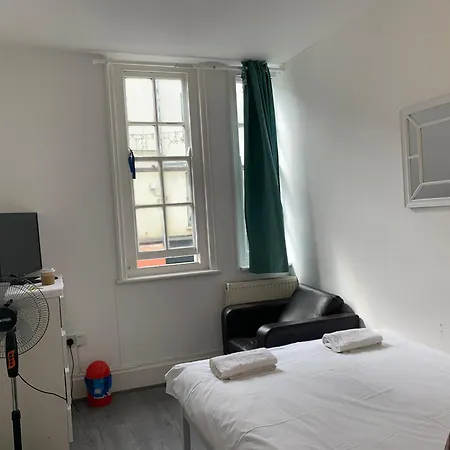 Brick Lane Hotel 2*