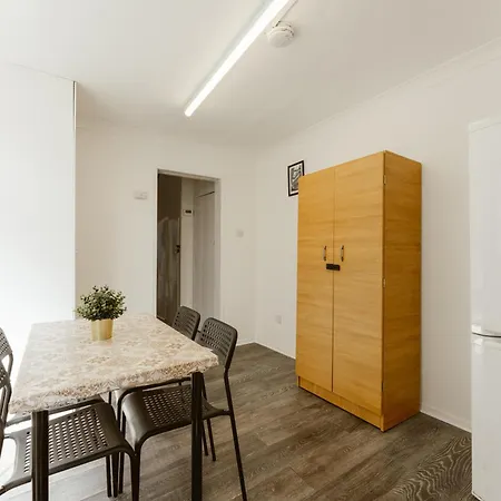 Leyton Comfy Double -50 Gasthof