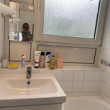 Luxury 3 Bedroom Flat With Garden London