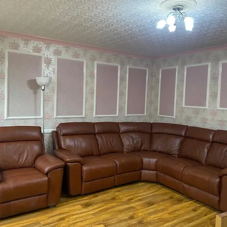 Luxury 3 Bedroom Flat With Garden Apartment London