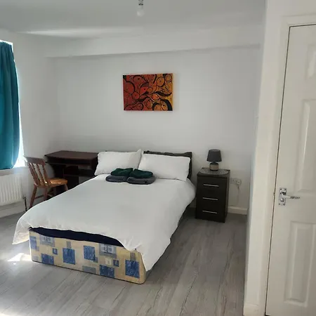 Luxury 5-Room House - Your Perfect Getaway Awaits Homestay