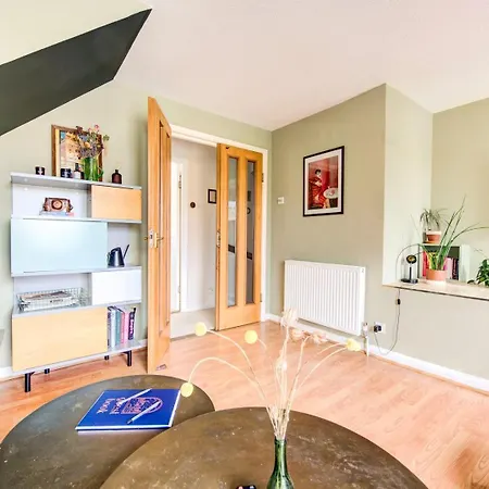Guestready - Pacific West Coast In Canada Water Apartment London