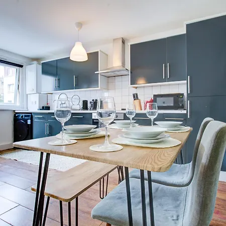 Charming & Cozy Apartment London