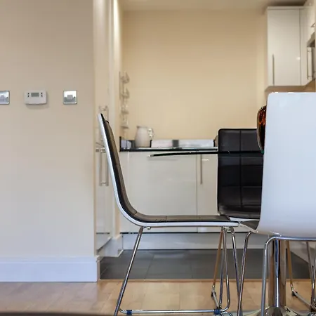 The Greenwich Apartment *
