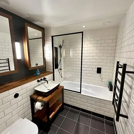 A Luxury Flat Near Tower Bridge Apartment