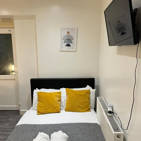 Cozy En-suite Near Stratford * London