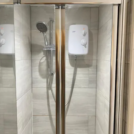 Cozy En-suite Near Stratford Guest house