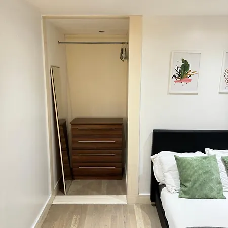 Guest house Cozy En-suite Near Stratford London