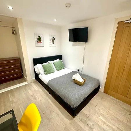 Cozy En-suite Near Stratford