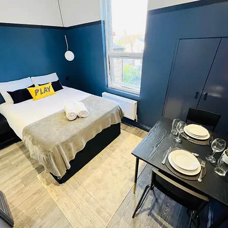 61 Studio, Ideal For Tourists High Recommend!!! Pensión *