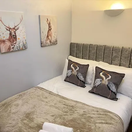 Holiday home The Urban Retreat 4bdr Sleep 14 London
