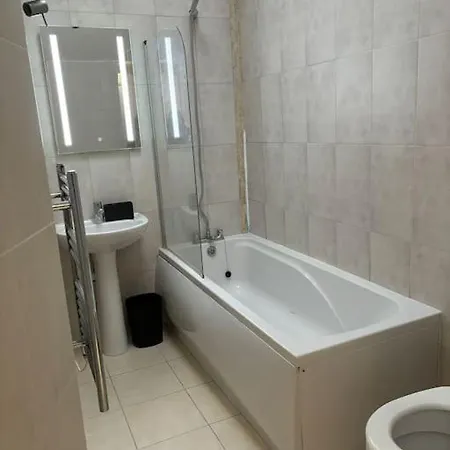 Holiday home The Urban Retreat 4bdr Sleep 14