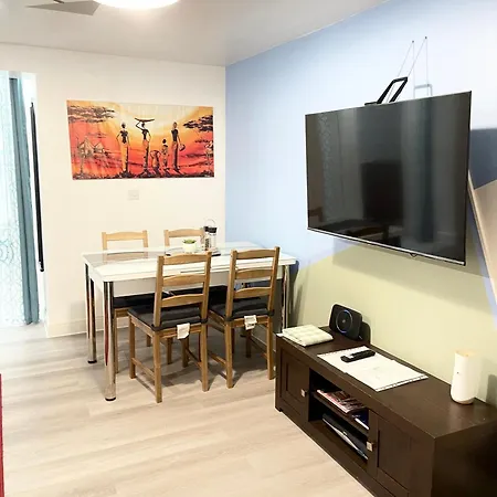 Crescent - Two Bedroom * Goodmayes