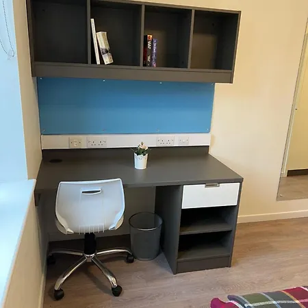 Cosy Private Ensuites And In The Heart Of Cheltenham