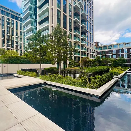 A Luxury Flat Near Tower Bridge Apartment
