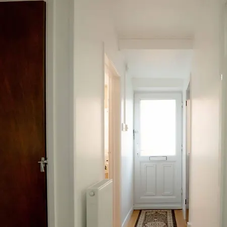 Amazing 2 Bedroom With Parking Apartment