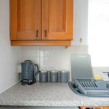 Amazing 2 Bedroom With Parking Apartment Belvedere