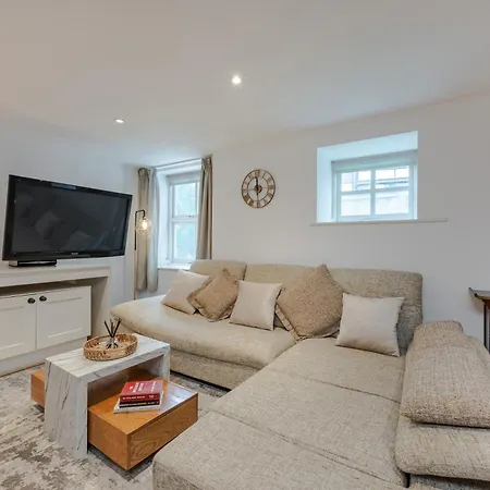 Stunning Duplex In London