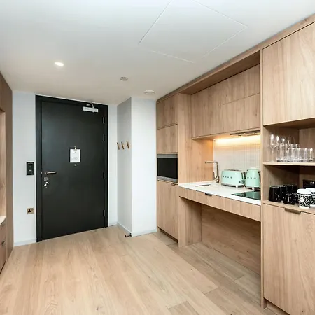 Wilde Aldgate Tower Bridge 4*