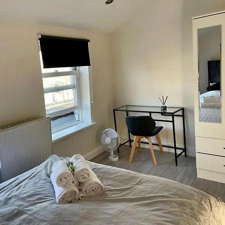 Shoreditch - And In The Apartment London