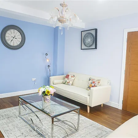 Royal Luxe 6 Bed House In London Apartment *