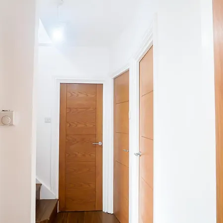 Royal Luxe 6 Bed House In London Apartment *
