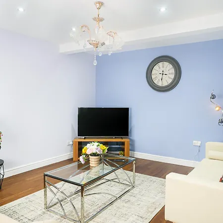 Royal Luxe 6 Bed House In London Apartment Bexleyheath