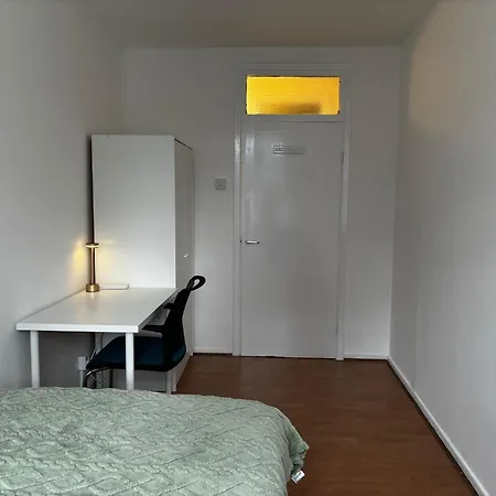 Super Cosy Flat In East