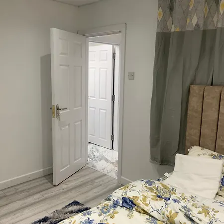 One Bedroom * Barking (Greater London)