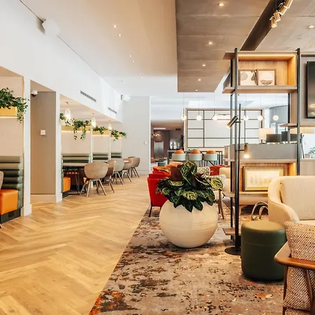 Hotel Crowne Plaza - Docklands By Ihg 4*
