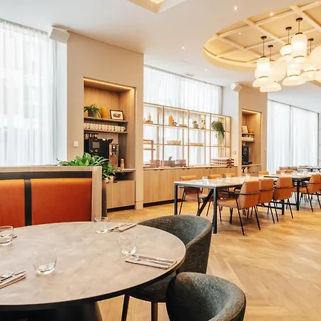 Crowne Plaza - Docklands By Ihg 4*