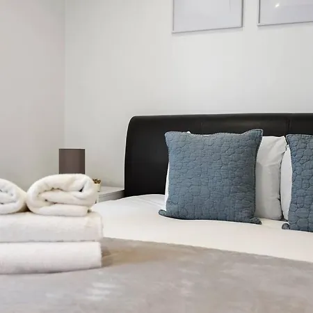 Cozy Private 1-bedroom Short Term & Flexible Renting Hoxton With Free Wifi