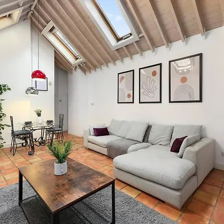 Cozy Private 1-bedroom Short Term & Flexible Renting Hoxton With Free Wifi Apartment *