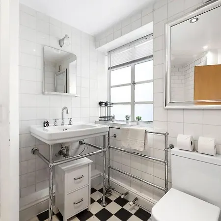 Apartment Cozy Private 1-bedroom Short Term & Flexible Renting Hoxton With Free Wifi *