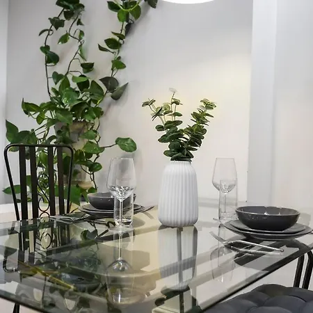 Cozy Private 1-bedroom Short Term & Flexible Renting Hoxton With Free Wifi London