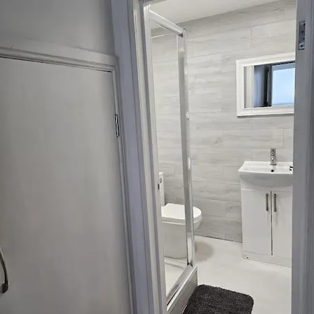Apartmán Beautiful Garden Flat Near *