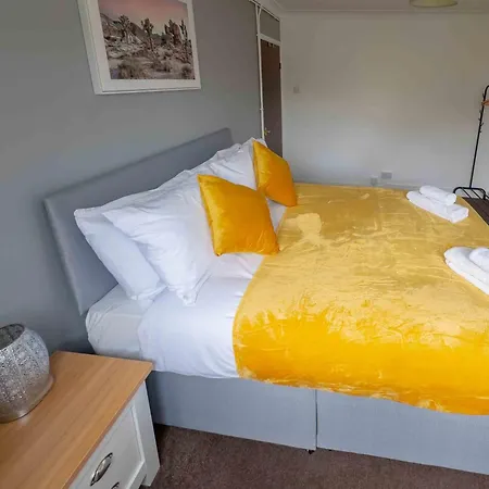Amazing 2 Bedroom With Parking Apartment Belvedere