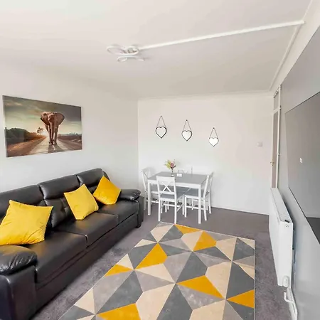 Amazing 2 Bedroom With Parking * Belvedere