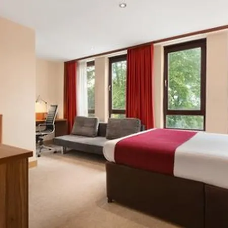 Ramada - Heathrow East