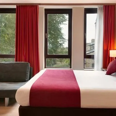 Ramada - Heathrow East 3*