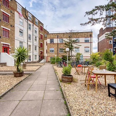 Chic 2 Bedroom Near Liverpool Street By Gold Apartment *