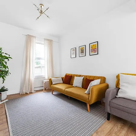 Modern Victorian With Secret Garden London