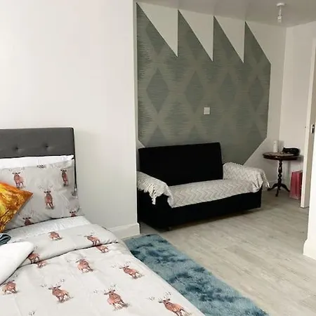 Stanton - 1 Stylish Bedroom Apartment