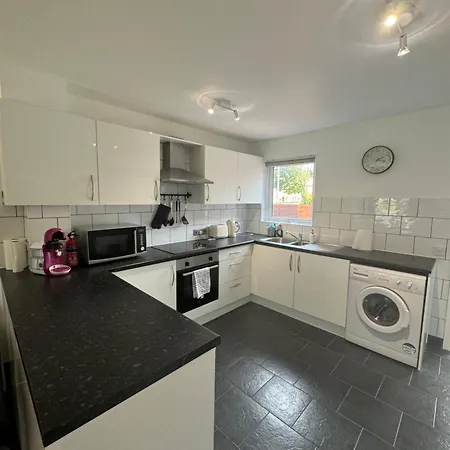 Apartment Beckton With Free Parking *